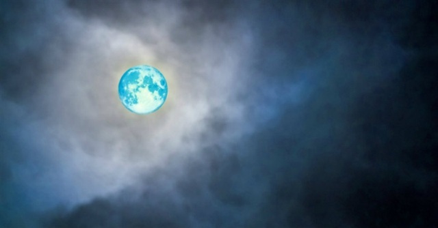 Photo of अमेरिका में डेढ़ सौ साल बाद पहली बार ‘ब्ल्यू ब्लड’ पूर्ण चंद्र ग्रहण