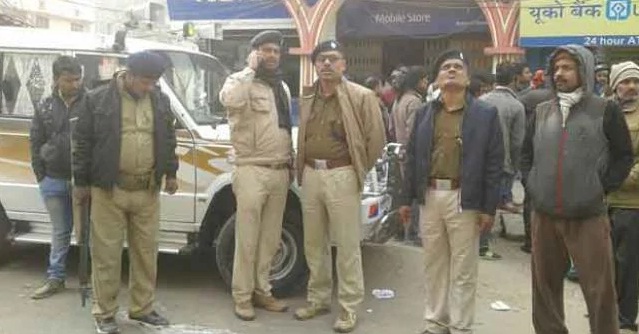 Photo of बिहार : शहर के बीचोबीच इस तरह यूको बैंक से 52 लाख लूटकर ले गए बदमाश !