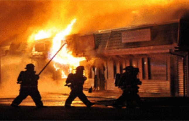 Photo of भिवंडी के भंडारी कंपाउंड में भीषण आग, कपड़ा व धागा जलकर खाक