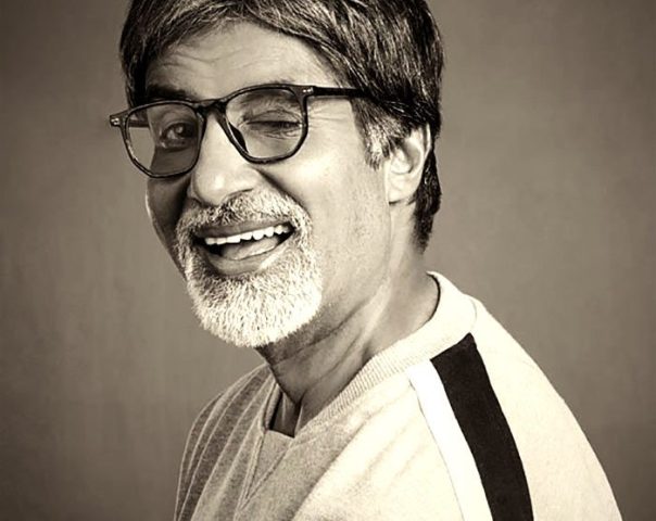 Photo of महानायक अमिताभ बच्चन 76 की उम्र में बायोडाटा लेकर खोज रहे हैं नौकरी, आप भी पढ़िए बच्चन साहब का बायोडाटा