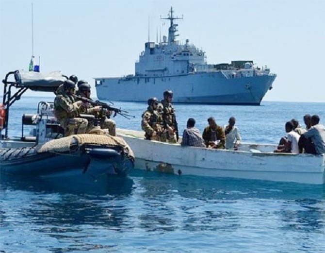 Photo of पश्चिम अफ्रीका के समुद्र से लापता भारतीय मर्चेंट शिप समेत 22 भारतीय छुड़ाए गए