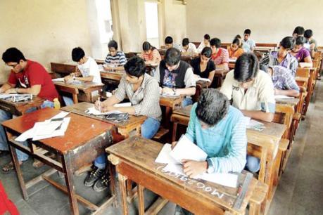 Photo of बोर्ड परीक्षा के पांचवें दिन 183 छात्र छात्राओं ने परीक्षा छोड़ी