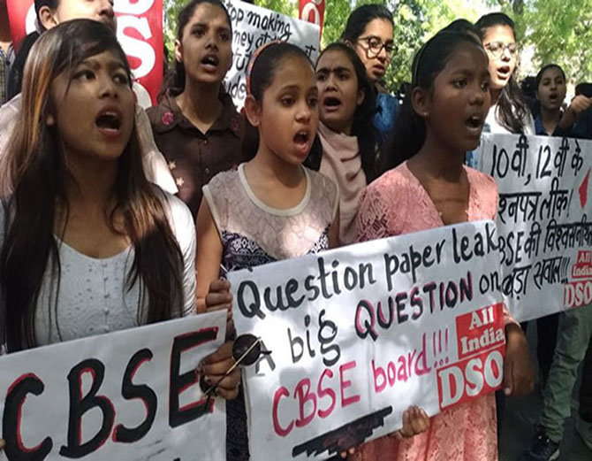 Photo of CBSE Board : 10वीं, 12वीं के कुछ और पेपर लीक होने की अफवाह, पुलिस ने शुरू की जांच