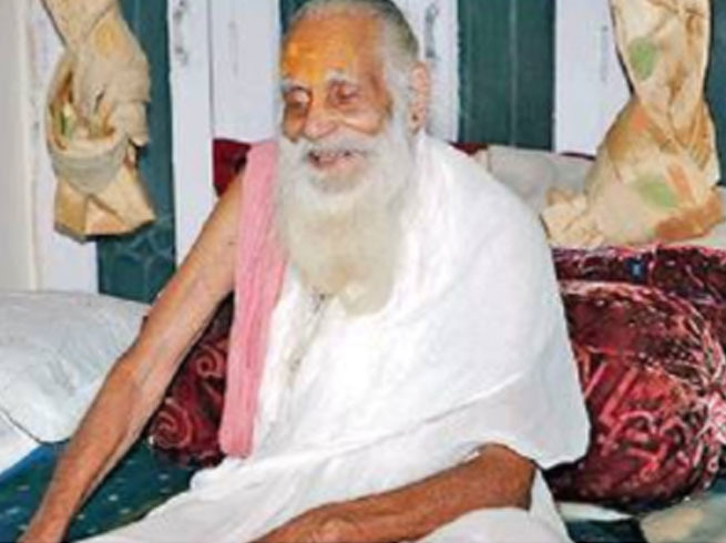 Photo of 92 वर्षीय नारायण दास ने हजारों बच्चों को दिलाई शिक्षा , रामानंदी पंथ के संत हैं स्वामी जी