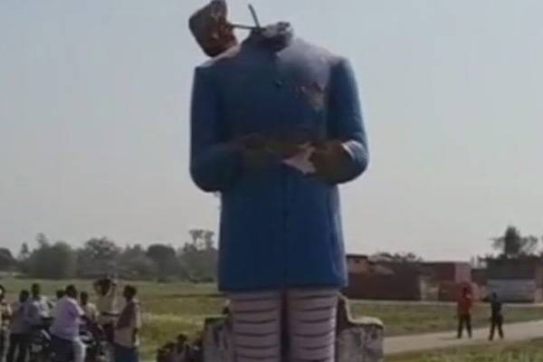 Photo of अंबेडकर जयंती से पहले बाबा साहेब की प्रतिमा तोड़ी, नोएडा में तनाव
