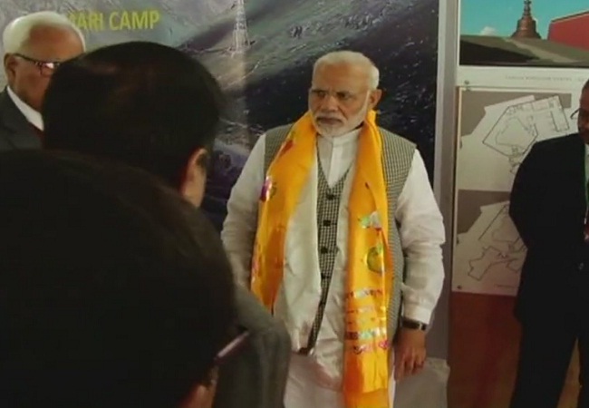 Photo of एक दिवसीय दौरे पर प्रधानमंत्री  जम्मू कश्मीर पहुंचे