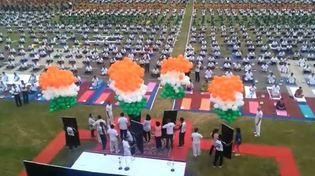 Photo of जबलपुर : अंतरराष्ट्रीय योग दिवस पर 5 हजार जवानों ने किया एक साथ योग