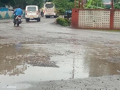 Photo of बारिश ने बुरी तरह से उधेड़ी तीर्थ नगरी की सड़कें