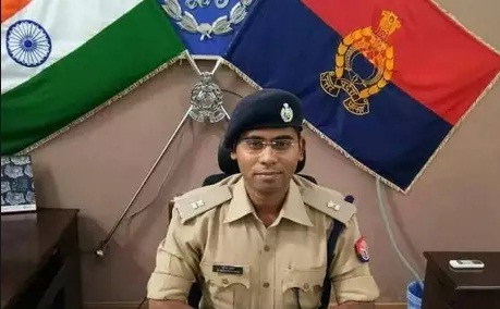 Photo of कानपुर के सिटी SP सुरेंद्र दास ने की आत्महत्या की कोशिश , हालत गंभीर