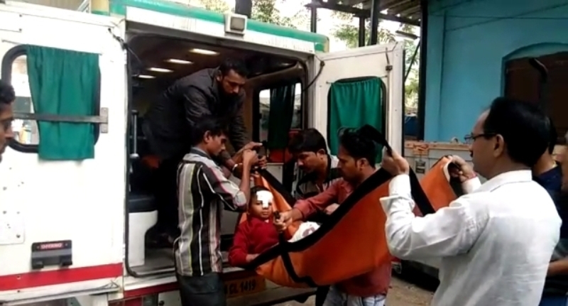 Photo of बोईसर रेल हादसे में एक छात्र की मौत दो घायल,  यादव परिवार पर टुटा संकट का पहाड़ एक बेटे की मौत तो एक अस्पताल में