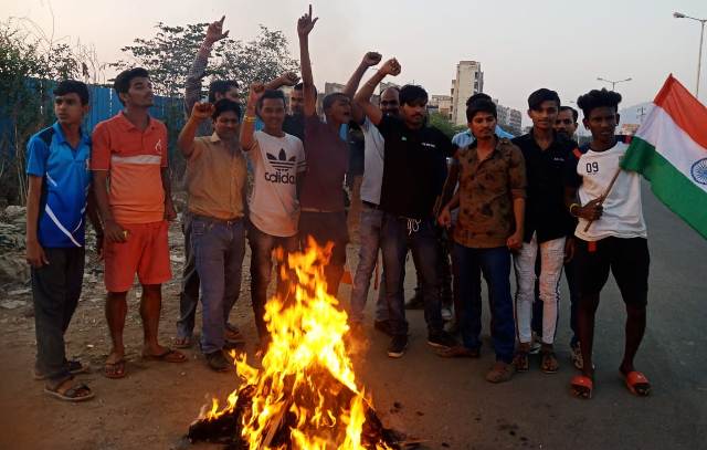 Photo of पालघर जिला : ‘’आतंकवादी विरोधी संगठन महाराष्ट्र’’ ने शहीदों का बदला लेने की सरकार से की मांग