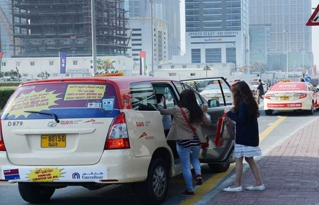 Photo of ड्राइवरों पर निगरानी रखने दुबई की टैक्सियों में लगे कैमरे