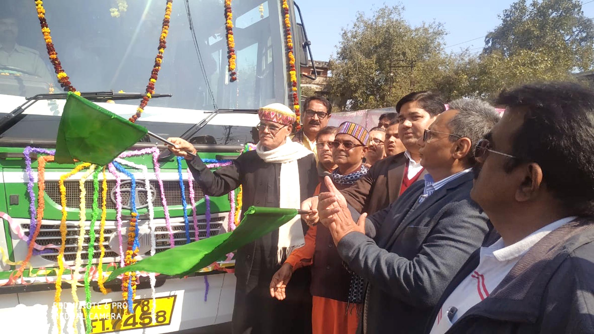 Photo of चित्रकूट से लखनऊ के बीच शुरू हुई जनरथ बस सेवा