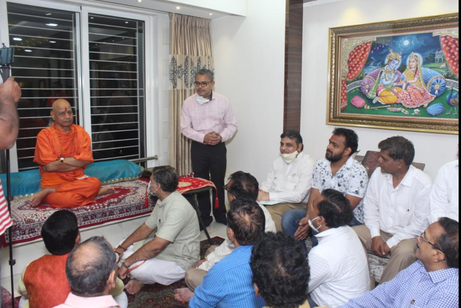 Photo of स्वामी गोविंददेव – मर्यादा पुरषोत्तम भगवान का घर बनाने में कोई कोर-कसर नहीं , खेमानी परिवार ने  दिया  25 लाख