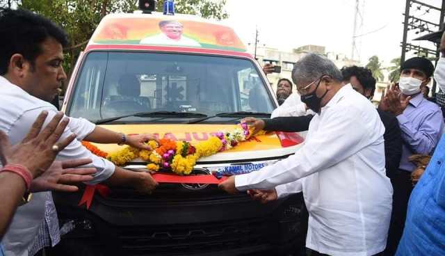 Photo of कोरोना मरीजों को फ्री सेवा देगी एम्बुलेंस – दहानू नगराध्यक्ष भरत राजपूत