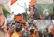 Photo of पाकिस्तान का झंडा फुक कर विहिप और बजरंग दल ने किया देशव्यापी विरोध प्रदर्शन