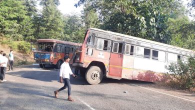 Photo of mumbai – पालघर जिले के जव्हार में यात्रियों से भरी दो ST बस आपस मे टकराई, घायल यात्रियों कों इलाज के लिए जव्हार में  कराया गया भर्ती